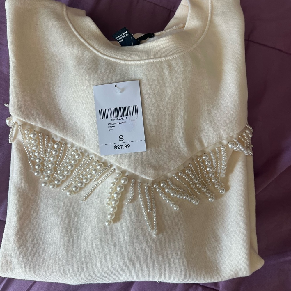 Forever 21 brand new sweater